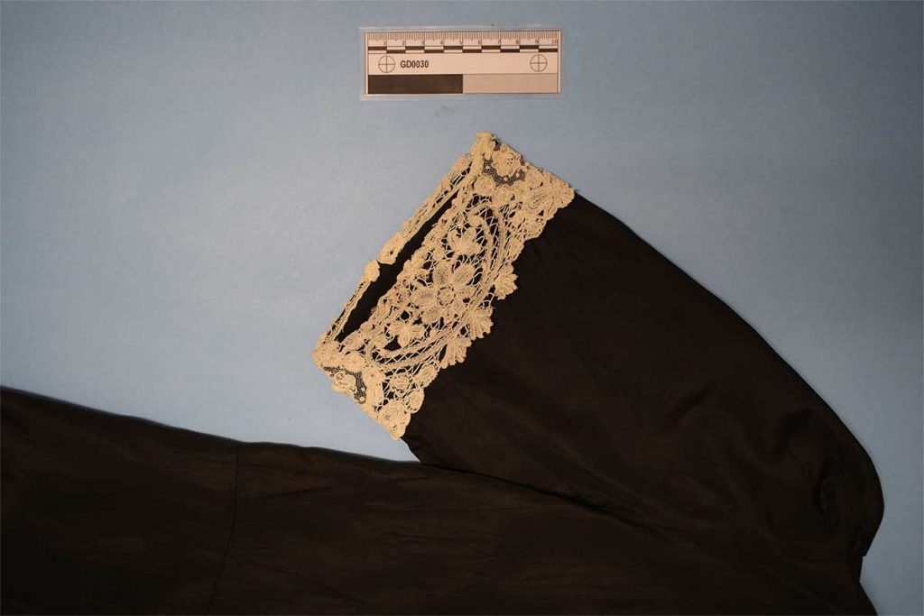 Souprava límec + 2 lemy rukávu