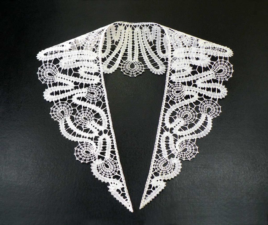 Límec, paličkovaná krajka, 1977