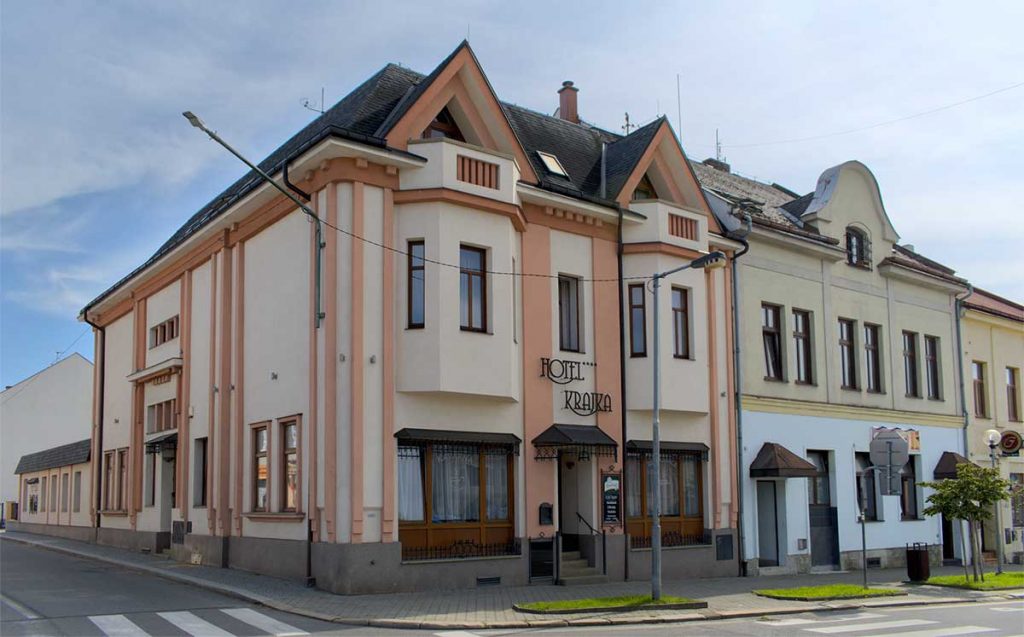 Obchod módním zbožím a krajkami (vedlejší závod v Brně, Pražská 67, od 1935)