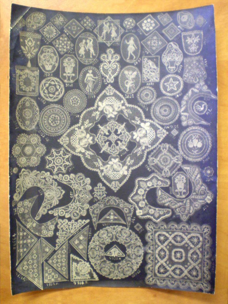 Vzorník Krajkářského závodu Antonín Koblic, Vamberk, 1. pol. 20. stol.