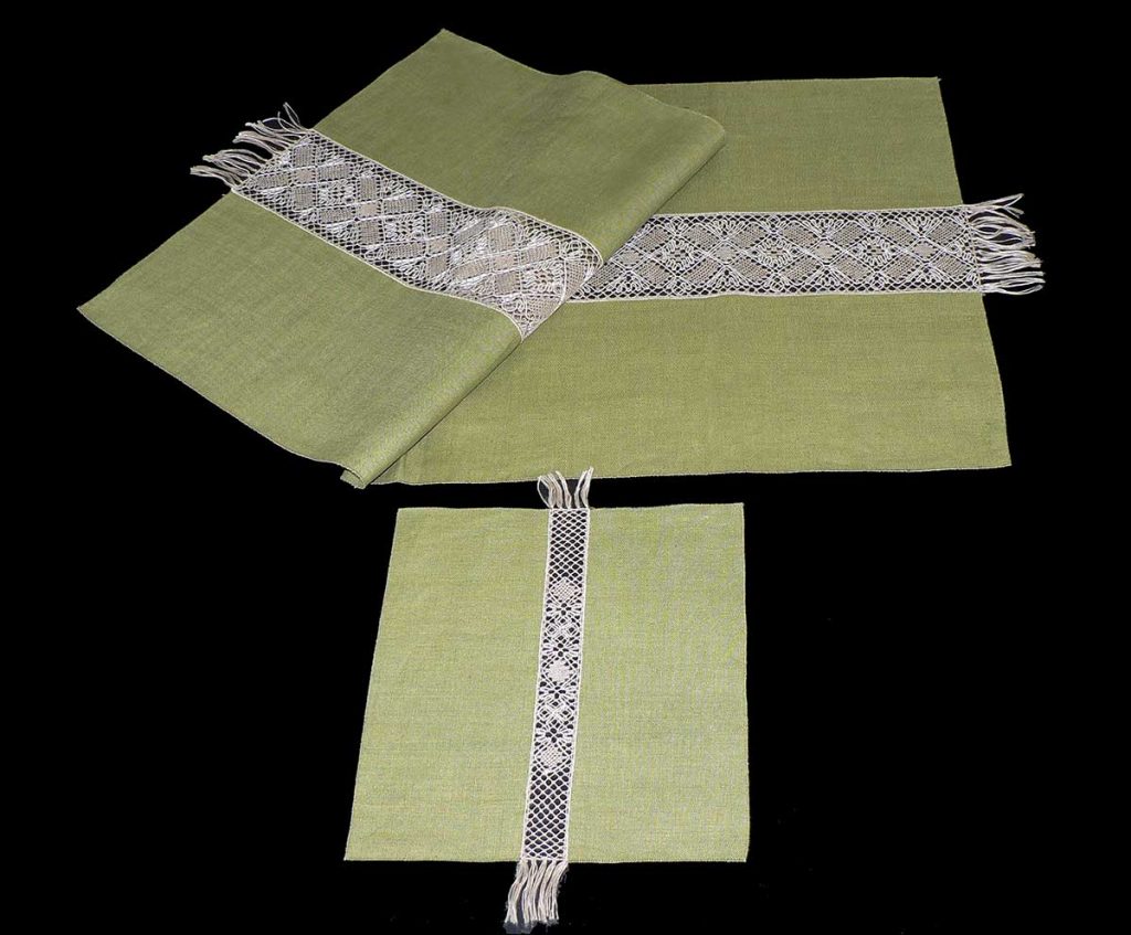 Stolní souprava, paličkovaná krajka, 1973