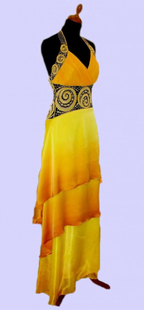 Šaty pro Taťánu Kuchařovou pro Český večer na EXPU 2010 v Šanghaji, 2010, hedvábí, dracoun, paličkovaná krajka, návrh šatů: Zuzana Štěpánková, 2010