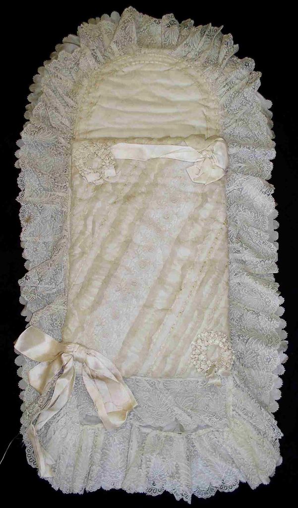 Krajkový objekt bez popisku