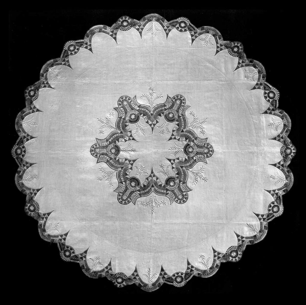 Ubrus pro rodinu Bartoňů, Ø 248 cm, paličkovaná krajka, 1925