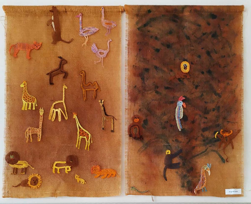 Z učebny (dílny) krajkářského kroužku při ZŠ Rokytnice v Orlických horách (2024)