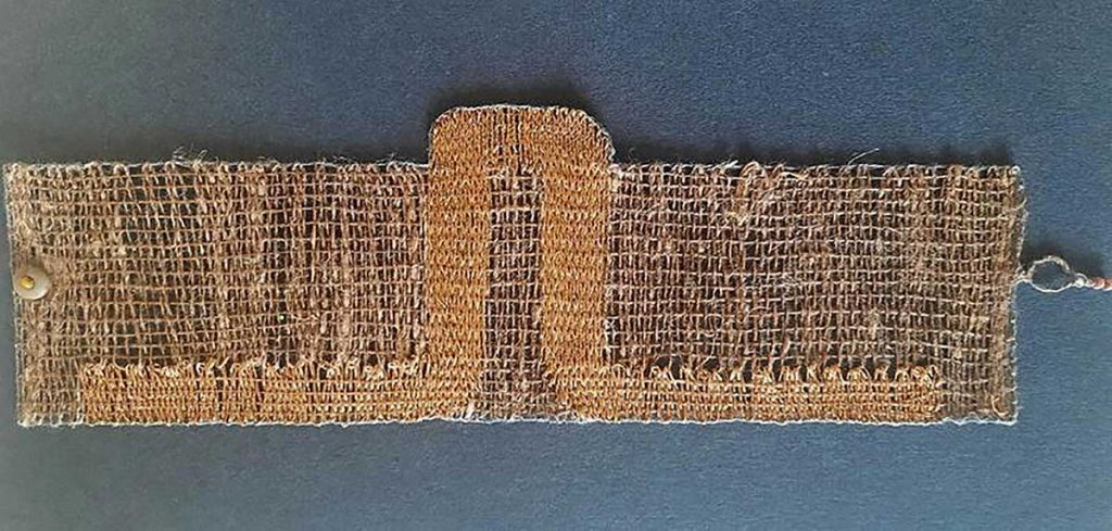 Náramek, len, dracoun, paličkovaná krajka, 2019