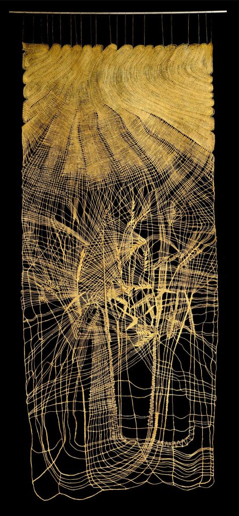 Mír, len a dracoun, 215×90 cm, paličkovaná krajka, 1983