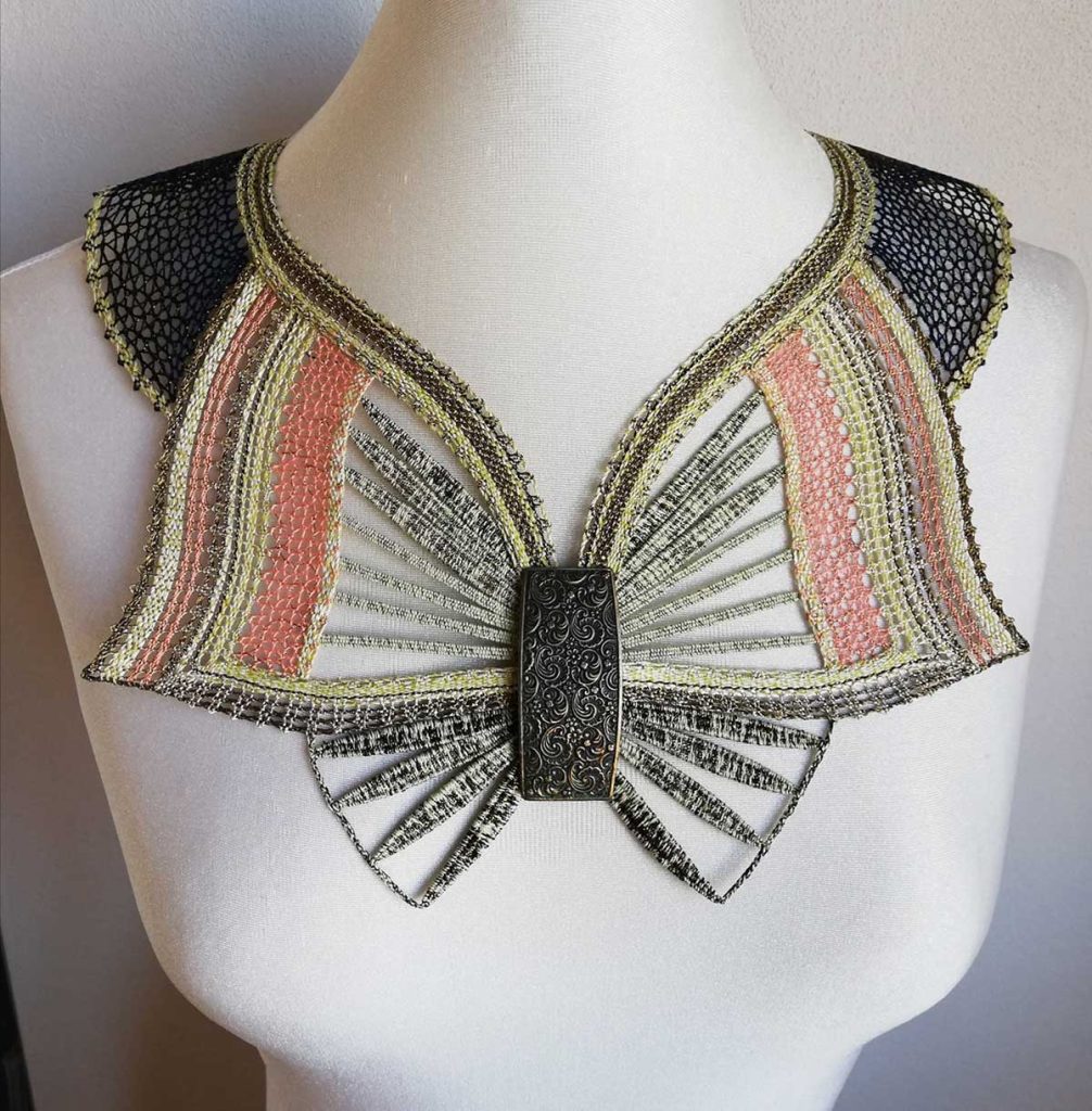 Límec, bavlna a kovová příze, paličkovaná krajka, 2021