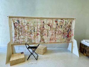 Textilní artefakt z produkce galerijní dílny