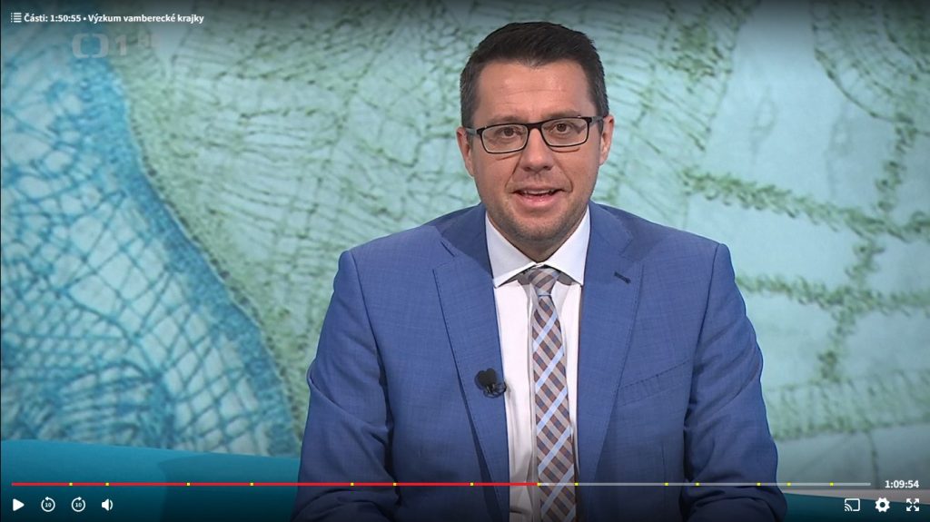 Zpravodajství České televize (Studio 6) o projektu Vlákna paměti