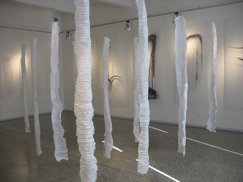 Eva Damborská – Vzdálené hlasy, instalace