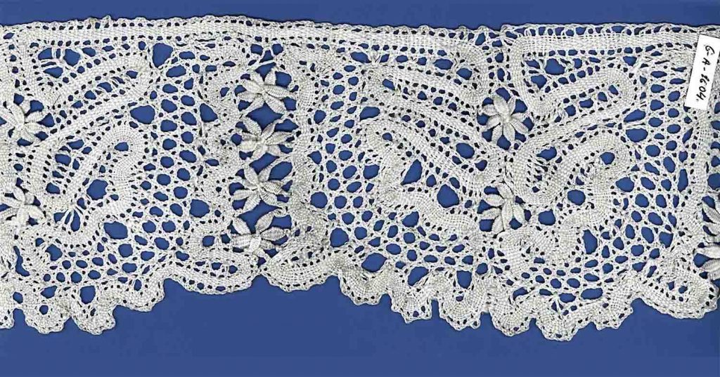 Krajka z poloviny 19. století ze silnější lněné příze